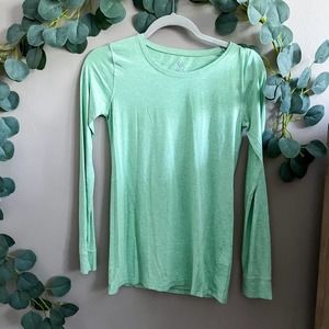 TASC Long Sleeve Neon Green Long Sleeve Crewneck Shirt Size XS casual comfort